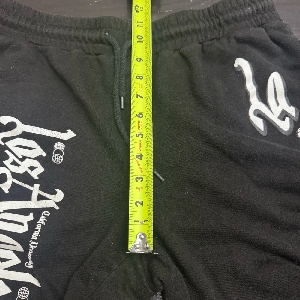 Neon Riot Shorts Mens Medium Black Los Angeles California Dreaming Graphic - Picture 6 of 7
